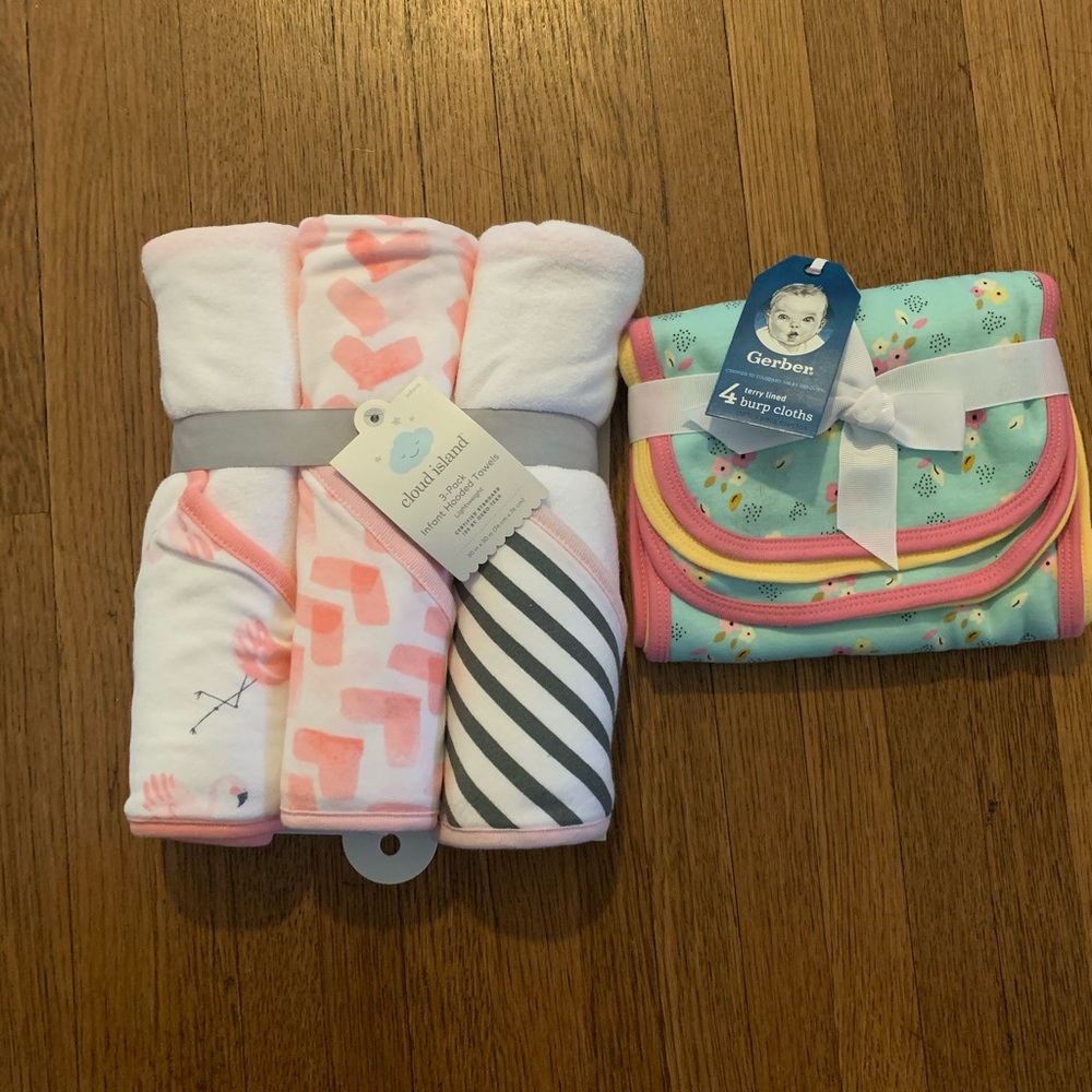 NWT- Baby hooded towels and burp cloths bundle